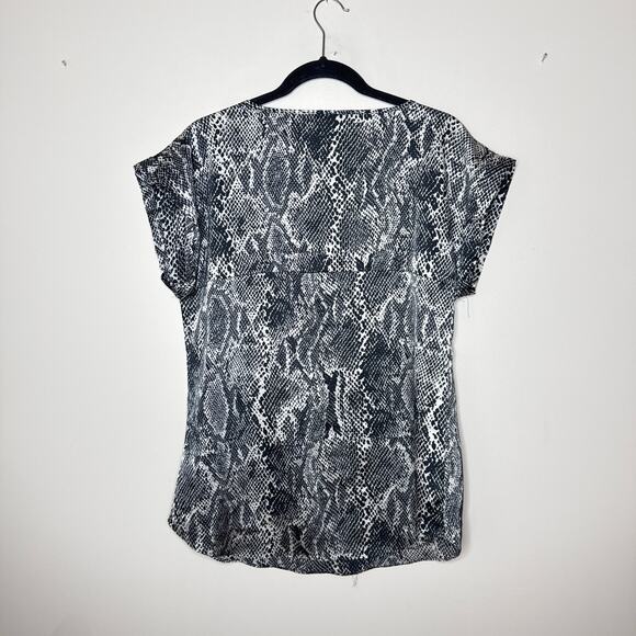 Express Snake Print Satin Cap Sleeve Top Size Large Blouse Stretch Animal Print - Picture 5 of 6